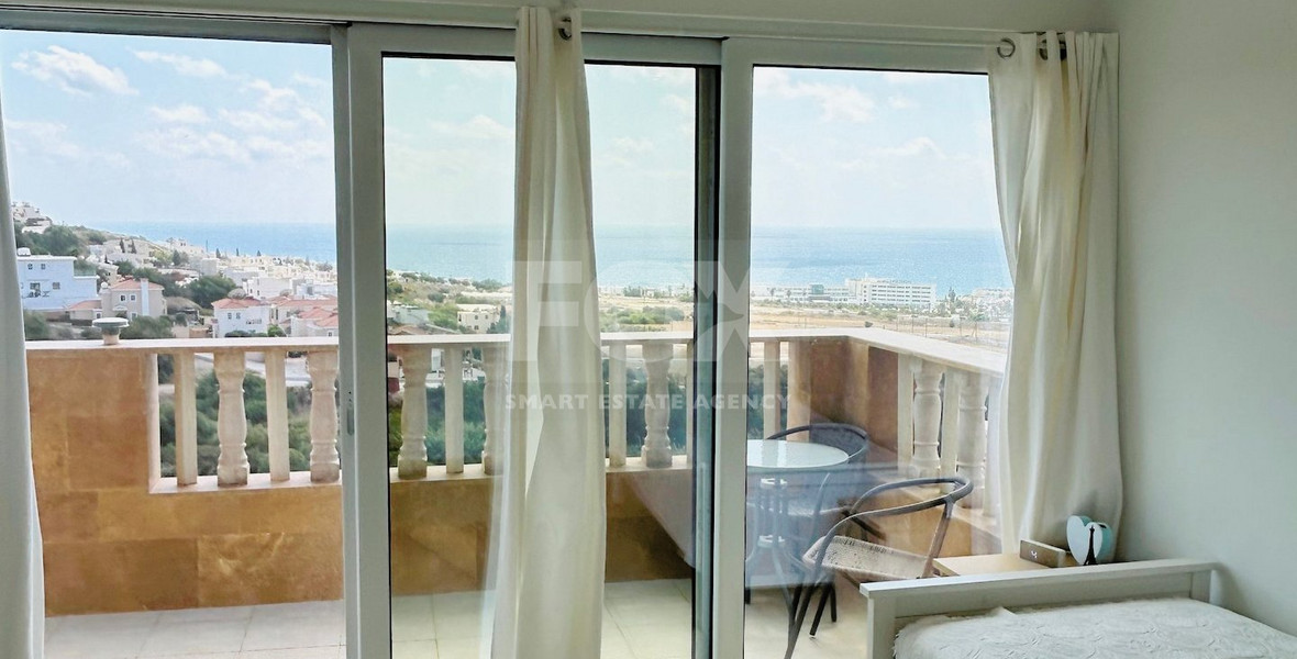 Four bedroom detached villa in Chloraka