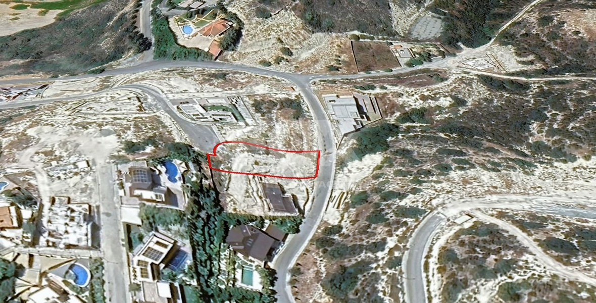 Building Plot for sale in Agios Tychon