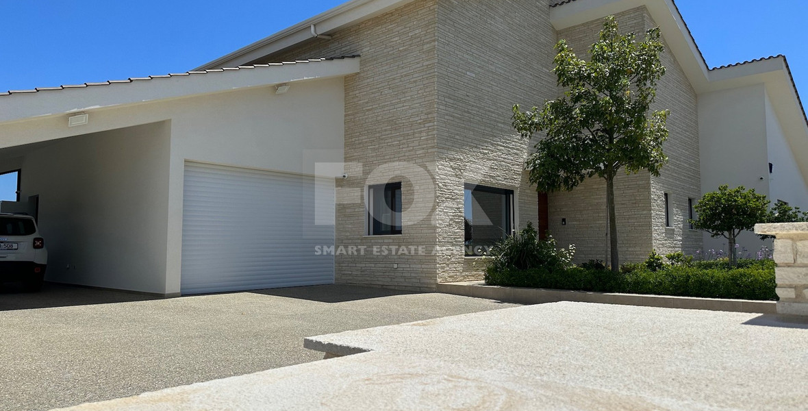 DETACHED FOUR BEDROOM VILLA WITH OFFICE/FIFTH BEDROOM, SEPARATE GUEST HOUSE, SEPARATE MAIDS QUARTER, CHILDRENS PLAYGROUND.