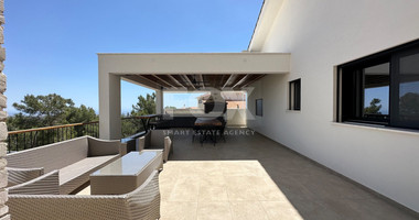 DETACHED FOUR BEDROOM VILLA WITH OFFICE/FIFTH BEDROOM, SEPARATE GUEST HOUSE, SEPARATE MAIDS QUARTER, CHILDRENS PLAYGROUND.