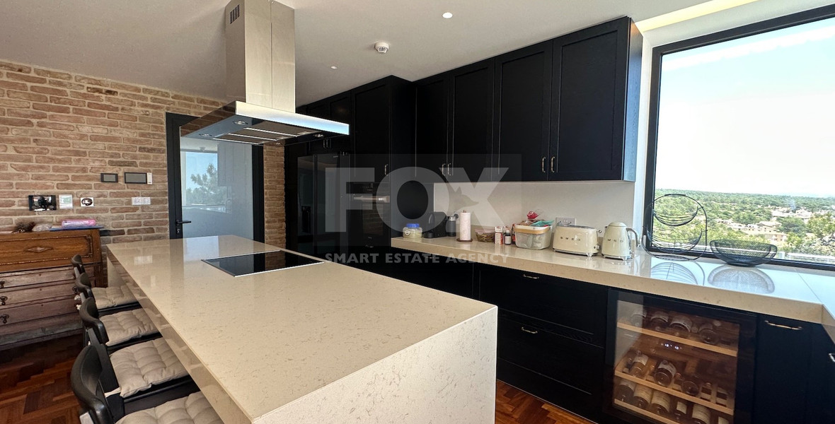 DETACHED FOUR BEDROOM VILLA WITH OFFICE/FIFTH BEDROOM, SEPARATE GUEST HOUSE, SEPARATE MAIDS QUARTER, CHILDRENS PLAYGROUND.