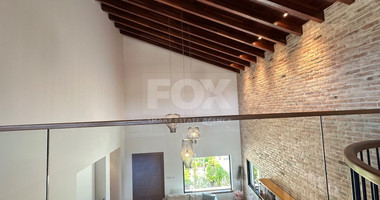 DETACHED FOUR BEDROOM VILLA WITH OFFICE/FIFTH BEDROOM, SEPARATE GUEST HOUSE, SEPARATE MAIDS QUARTER, CHILDRENS PLAYGROUND.