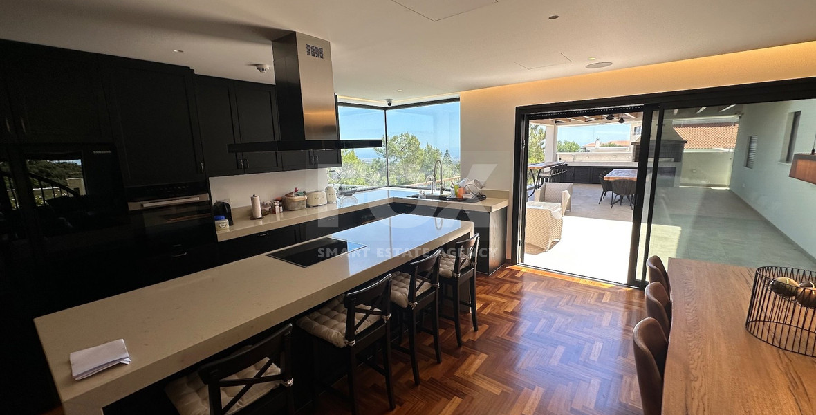 DETACHED FOUR BEDROOM VILLA WITH OFFICE/FIFTH BEDROOM, SEPARATE GUEST HOUSE, SEPARATE MAIDS QUARTER, CHILDRENS PLAYGROUND.