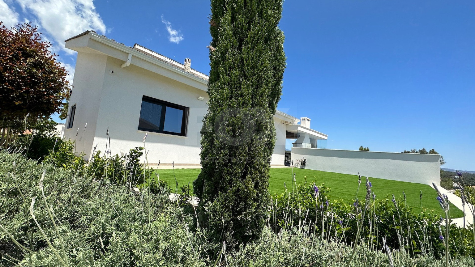 DETACHED FOUR BEDROOM VILLA WITH OFFICE/FIFTH BEDROOM, SEPARATE GUEST HOUSE, SEPARATE MAIDS QUARTER, CHILDRENS PLAYGROUND.