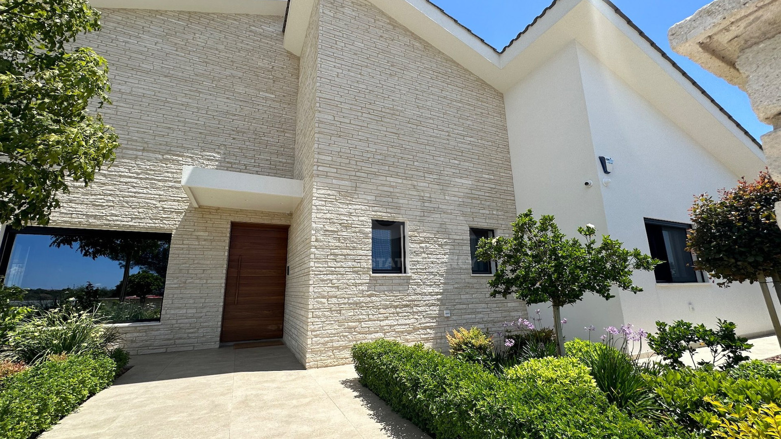 DETACHED FOUR BEDROOM VILLA WITH OFFICE/FIFTH BEDROOM, SEPARATE GUEST HOUSE, SEPARATE MAIDS QUARTER, CHILDRENS PLAYGROUND.
