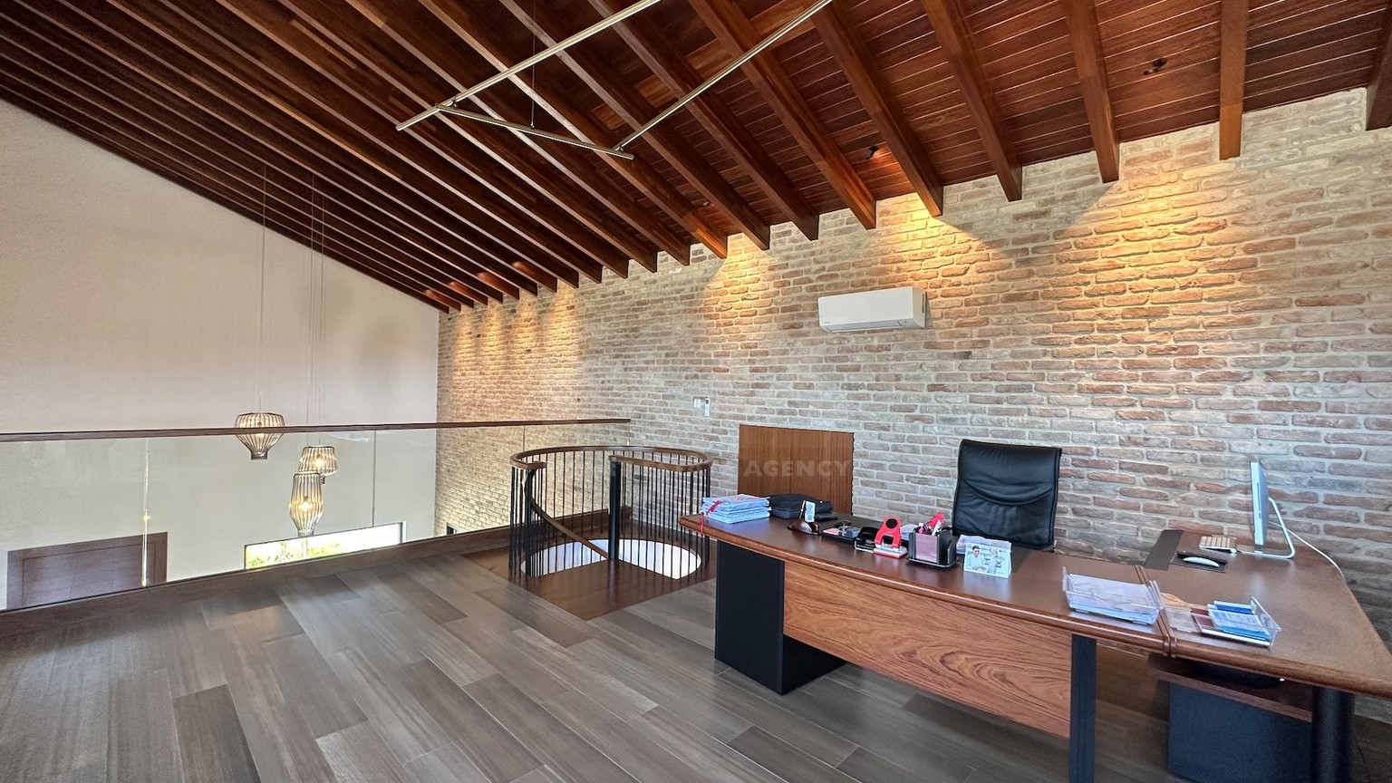 DETACHED FOUR BEDROOM VILLA WITH OFFICE/FIFTH BEDROOM, SEPARATE GUEST HOUSE, SEPARATE MAIDS QUARTER, CHILDRENS PLAYGROUND.