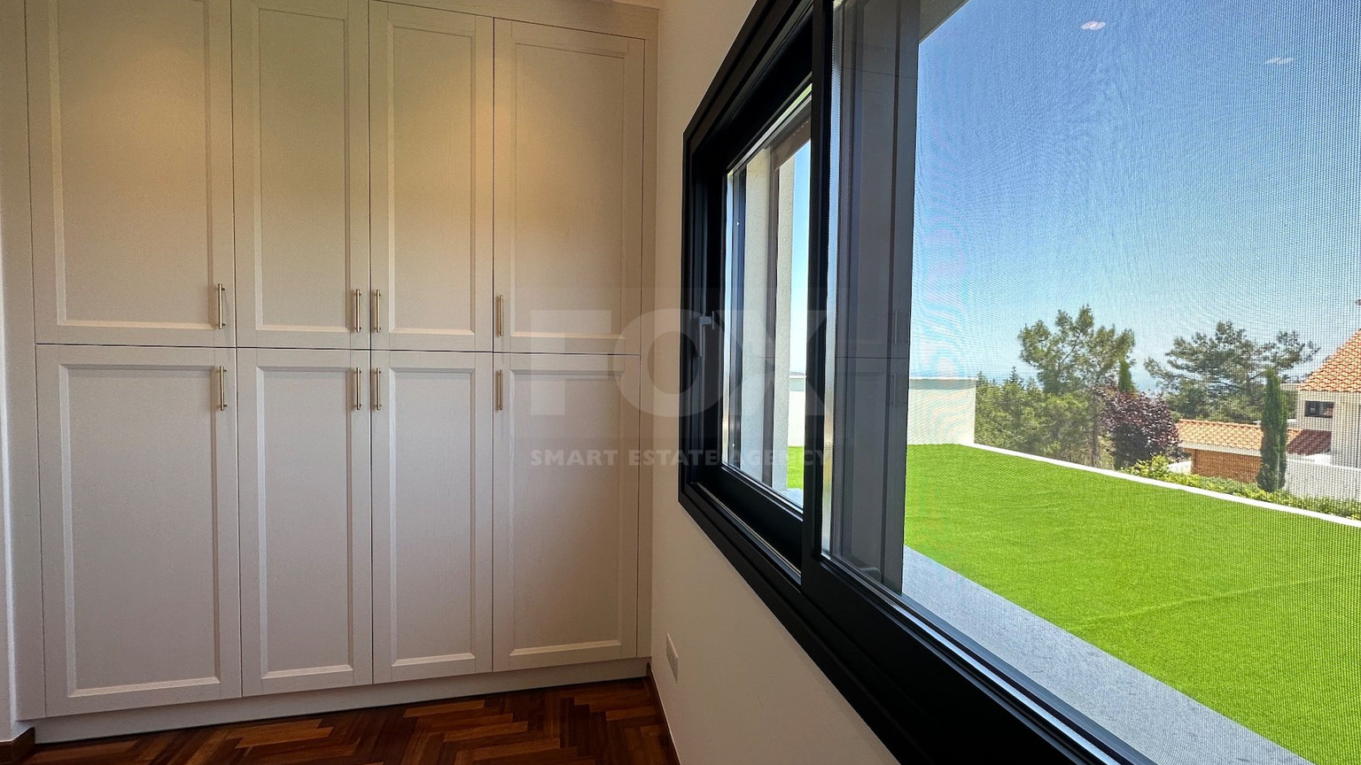 DETACHED FOUR BEDROOM VILLA WITH OFFICE/FIFTH BEDROOM, SEPARATE GUEST HOUSE, SEPARATE MAIDS QUARTER, CHILDRENS PLAYGROUND.