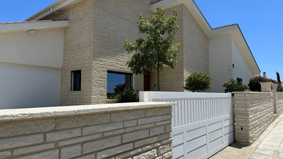 DETACHED FOUR BEDROOM VILLA WITH OFFICE/FIFTH BEDROOM, SEPARATE GUEST HOUSE, SEPARATE MAIDS QUARTER, CHILDRENS PLAYGROUND.