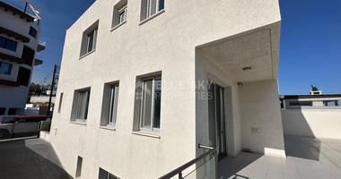 Detached 6 bedroom, 4 bathroom house in Panthea area close to schools and all amenities