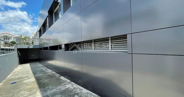 FOR RENT COMMERCIAL BUILDING ONE LEVEL OFFERING 1,800 SQM COVERED AREA AND OVER 100 DESIGNATED PARKING SPACES IN GREAT LOCATION