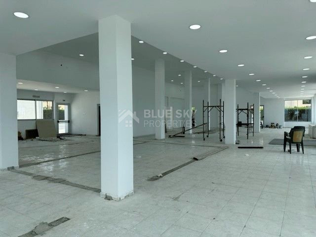 FOR RENT COMMERCIAL BUILDING ONE LEVEL OFFERING 1,800 SQM COVERED AREA AND OVER 100 DESIGNATED PARKING SPACES IN GREAT LOCATION