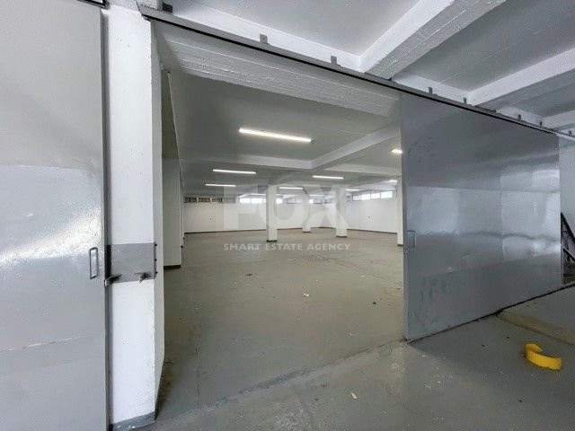 FOR RENT COMMERCIAL BUILDING ONE LEVEL OFFERING 1,800 SQM COVERED AREA AND OVER 100 DESIGNATED PARKING SPACES IN GREAT LOCATION