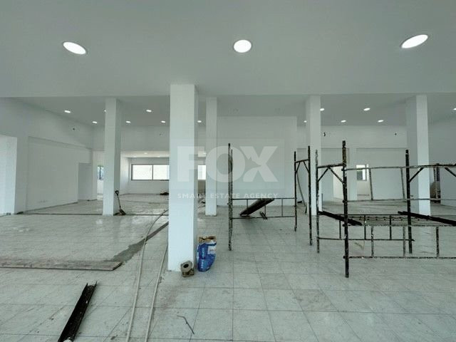 COMMERICAL BUILDING ONE LEVEL OFFERING 1,800 SQM COVERED AREA AND OVER 100 DESIGNATED PARKING SPACES IN GREAT LOCATION