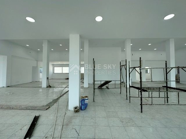 FOR RENT COMMERCIAL BUILDING ONE LEVEL OFFERING 1,800 SQM COVERED AREA AND OVER 100 DESIGNATED PARKING SPACES IN GREAT LOCATION