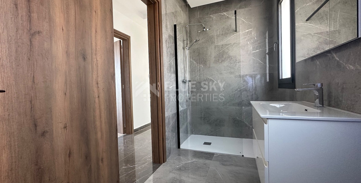 Beautiful 6 bedroom villa for rent in Parekklisia