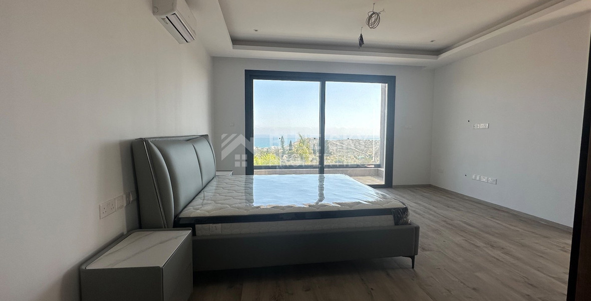 Beautiful 6 bedroom villa for rent in Parekklisia