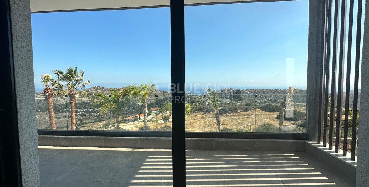 Beautiful 6 bedroom villa for rent in Parekklisia
