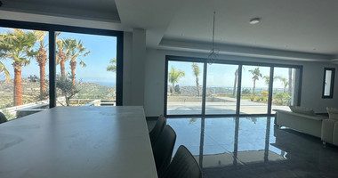 Beautiful 6 bedroom villa for rent in Parekklisia