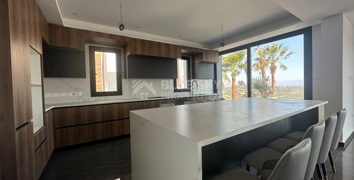 Beautiful 6 bedroom villa for rent in Parekklisia
