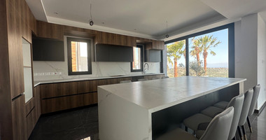 Beautiful 6 bedroom villa for rent in Parekklisia