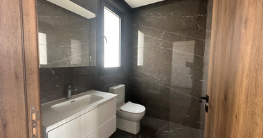 Beautiful 6 bedroom villa for rent in Parekklisia