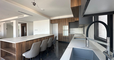 Beautiful 6 bedroom villa for rent in Parekklisia