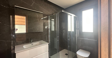 Beautiful 6 bedroom villa for rent in Parekklisia