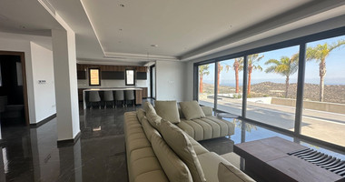 Beautiful 6 bedroom villa for rent in Parekklisia