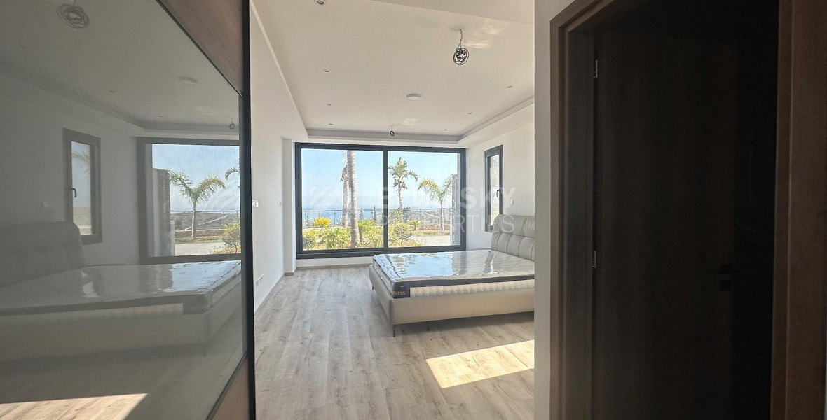 Beautiful 6 bedroom villa for rent in Parekklisia