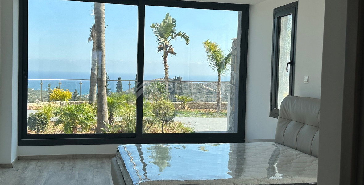 Beautiful 6 bedroom villa for rent in Parekklisia