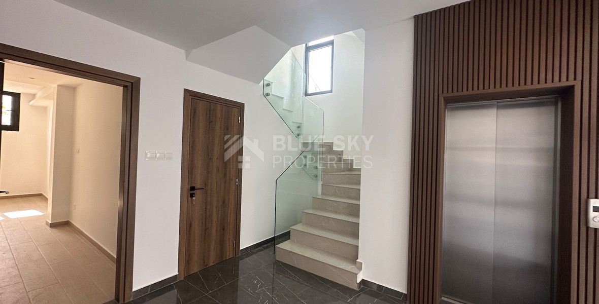 Beautiful 6 bedroom villa for rent in Parekklisia