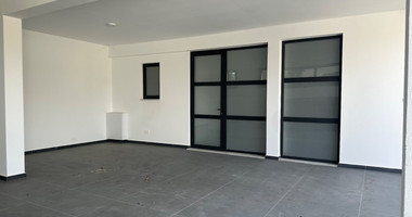 Beautiful 6 bedroom villa for rent in Parekklisia
