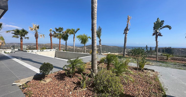 Beautiful 6 bedroom villa for rent in Parekklisia