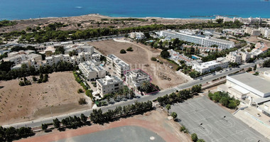 Shared commercial Building, Tombs of the Kings area, Paphos