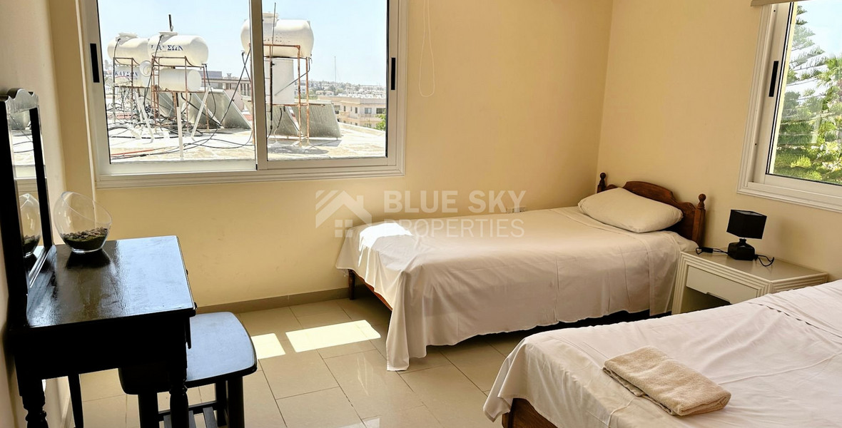 A stunning three bedroom apartment in Tomb of the Kings