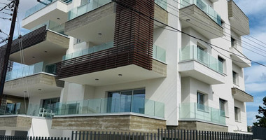Brand new-Modern Design Top Floor Two Bedroom Apartment With Roof Garden