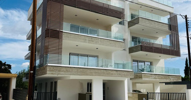 Brand new-Modern Design Top Floor Two Bedroom Apartment With Roof Garden