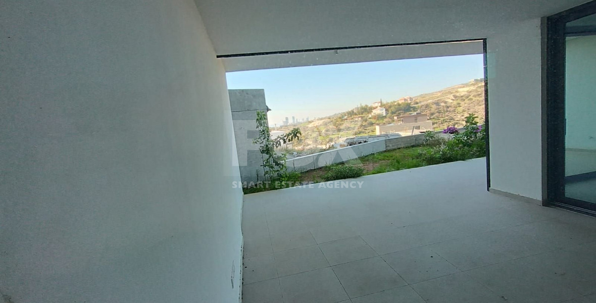 BRAND NEW  Ground Floor 3 Bedroom Apartment with  Sea Views and  Garden  VAT PAID