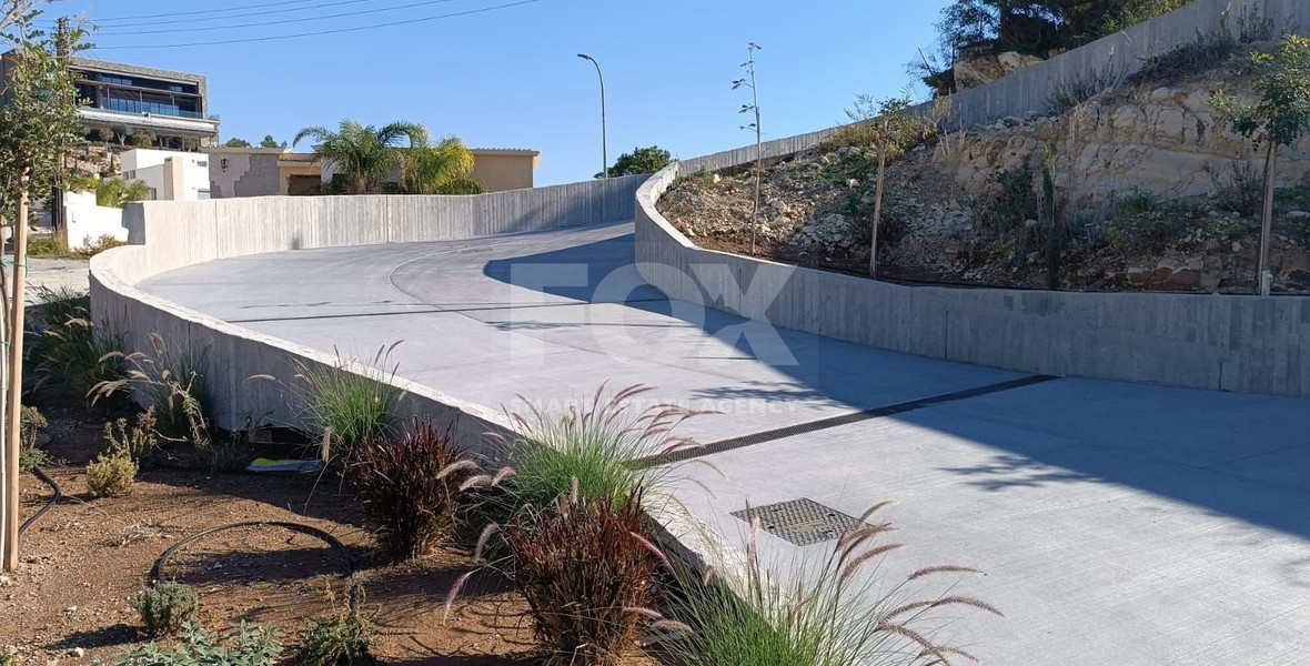 BRAND NEW  Ground Floor 3 Bedroom Apartment with  Sea Views and  Garden  VAT PAID