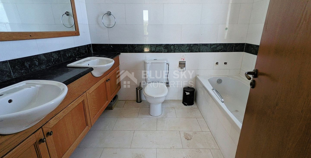Four Bedroom detached villa in Aphrodite Hills