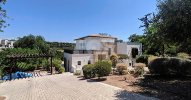 Four Bedroom detached villa in Aphrodite Hills
