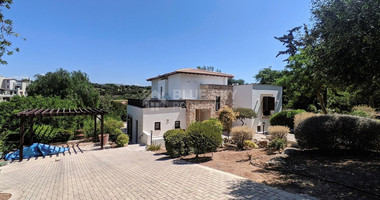 Four Bedroom detached villa in Aphrodite Hills