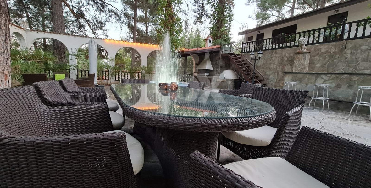 Furnished house in moniatis with guest house