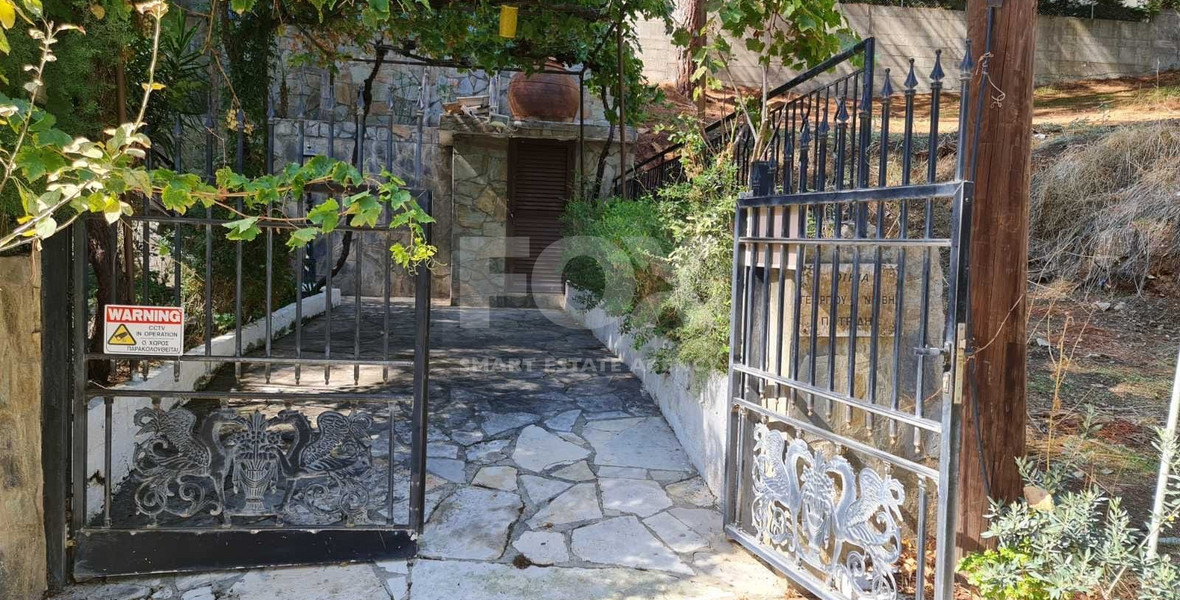 Furnished house in moniatis with guest house