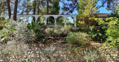 Furnished house in moniatis with guest house
