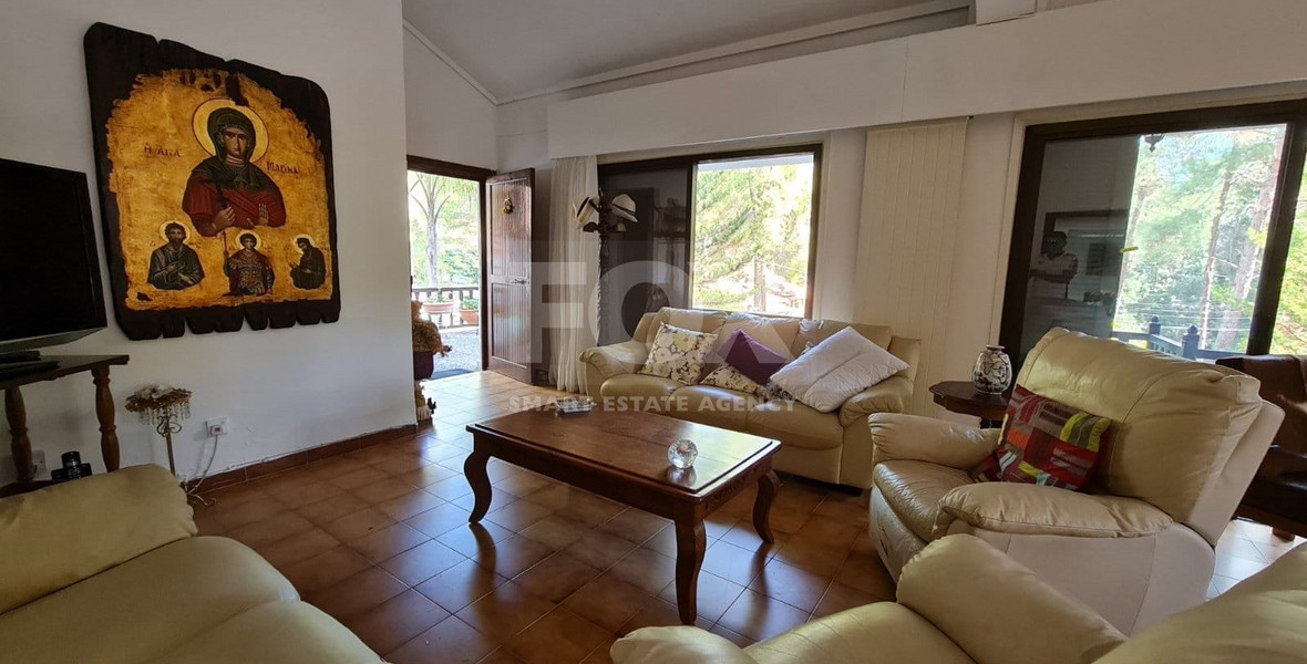 Furnished house in moniatis with guest house