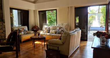 Furnished house in moniatis with guest house