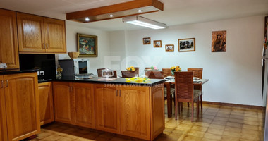 Furnished house in moniatis with guest house