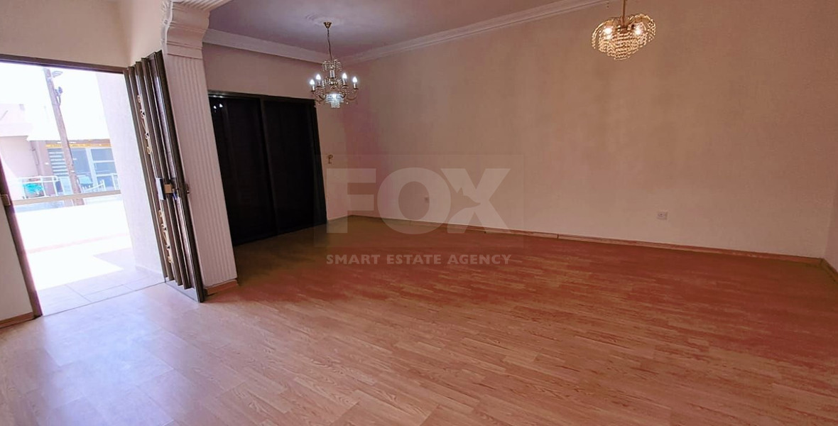 Three plus one bedroom semi-detached house for Rent in Kato Polemidia, Limassol