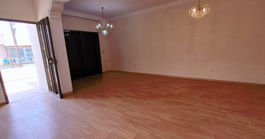 Three plus one bedroom semi-detached house for Rent in Kato Polemidia, Limassol
